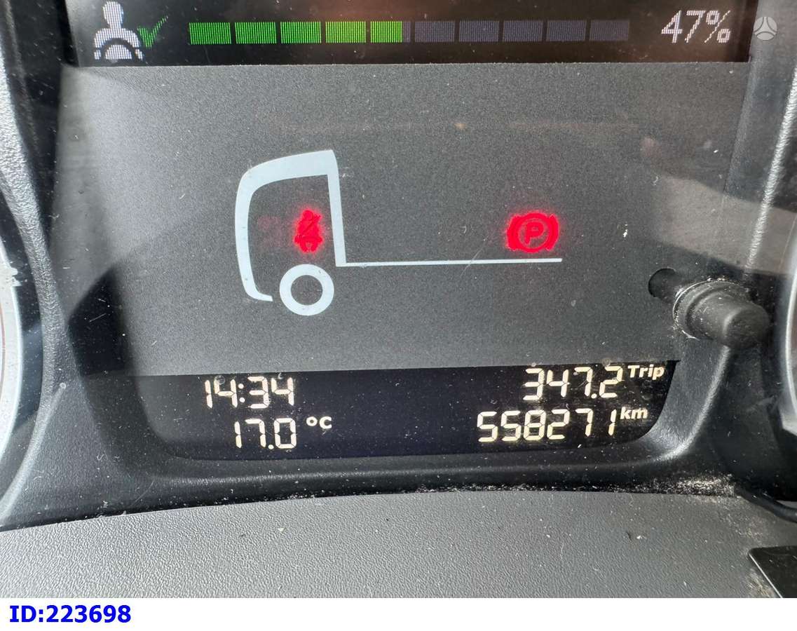 DAF XF 530, platformas