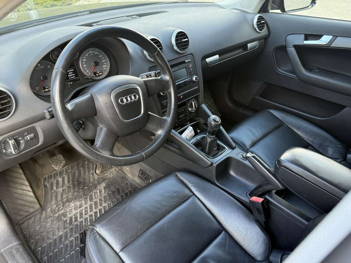 Audi A3, 1.6 l., hatchback