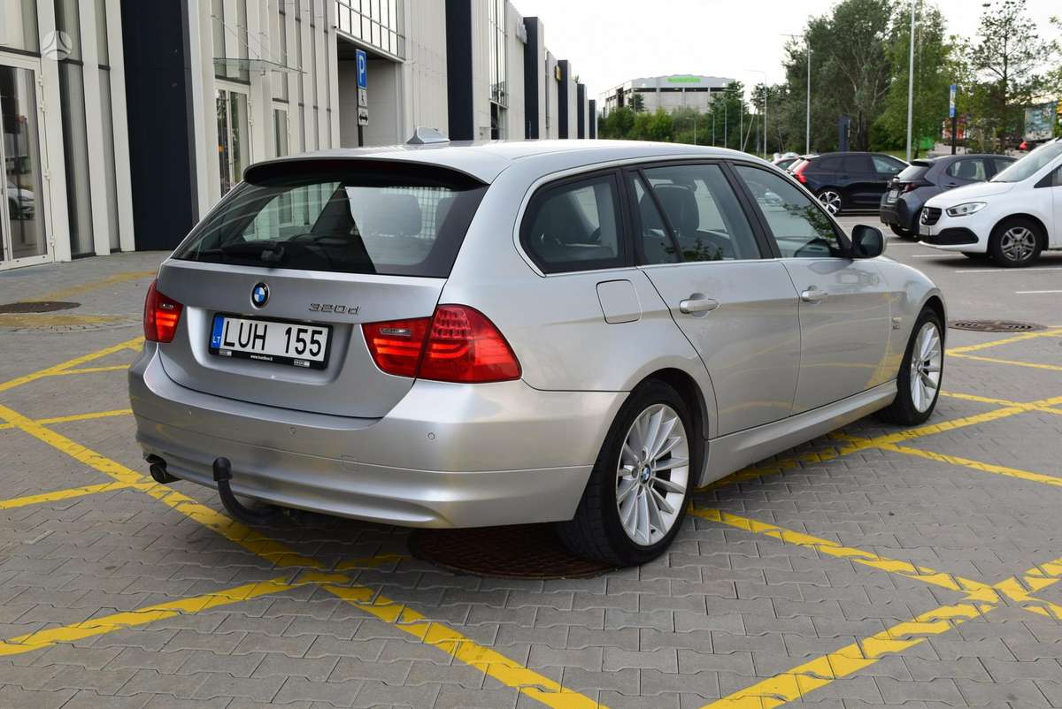 BMW 320, 2.0 l., wagon