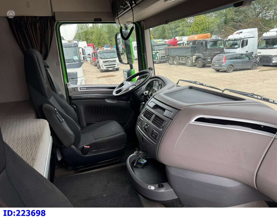 DAF XF 530, crane trucks
