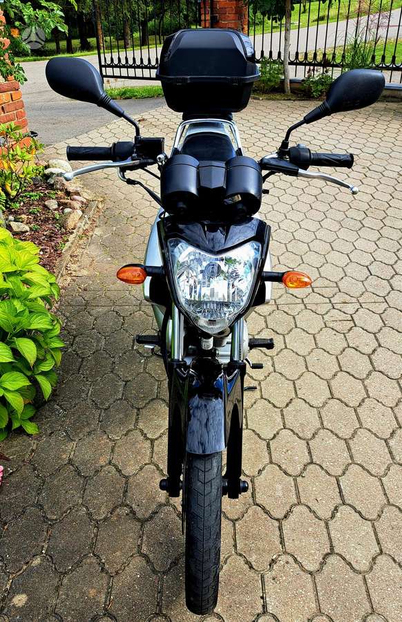 Yamaha YBR 125cc, street / classic