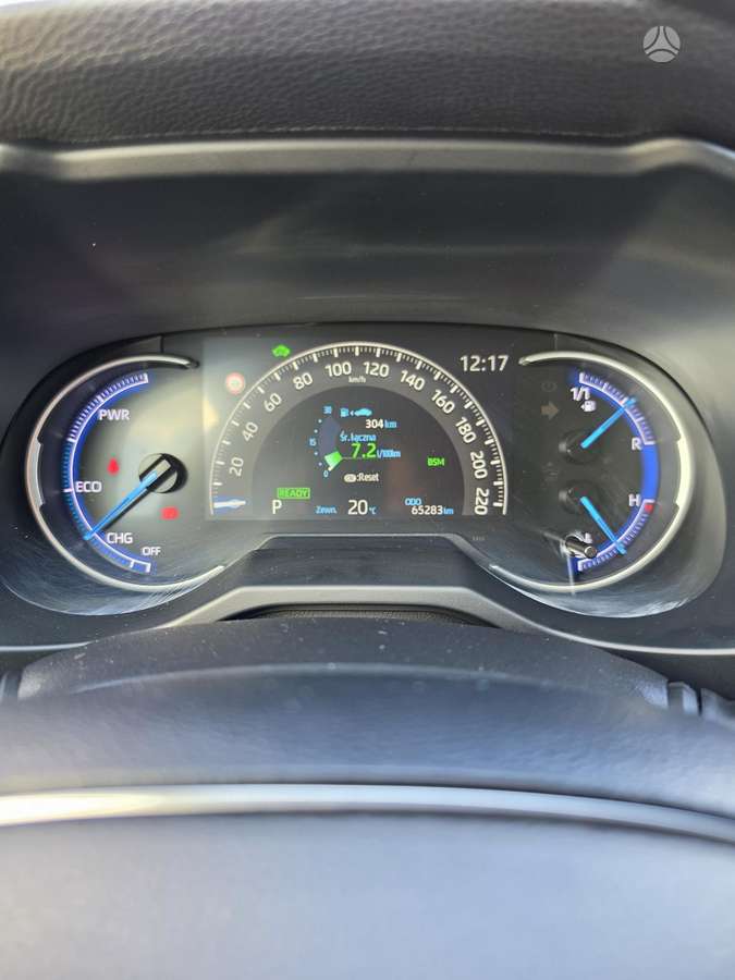 Toyota RAV4 - 1