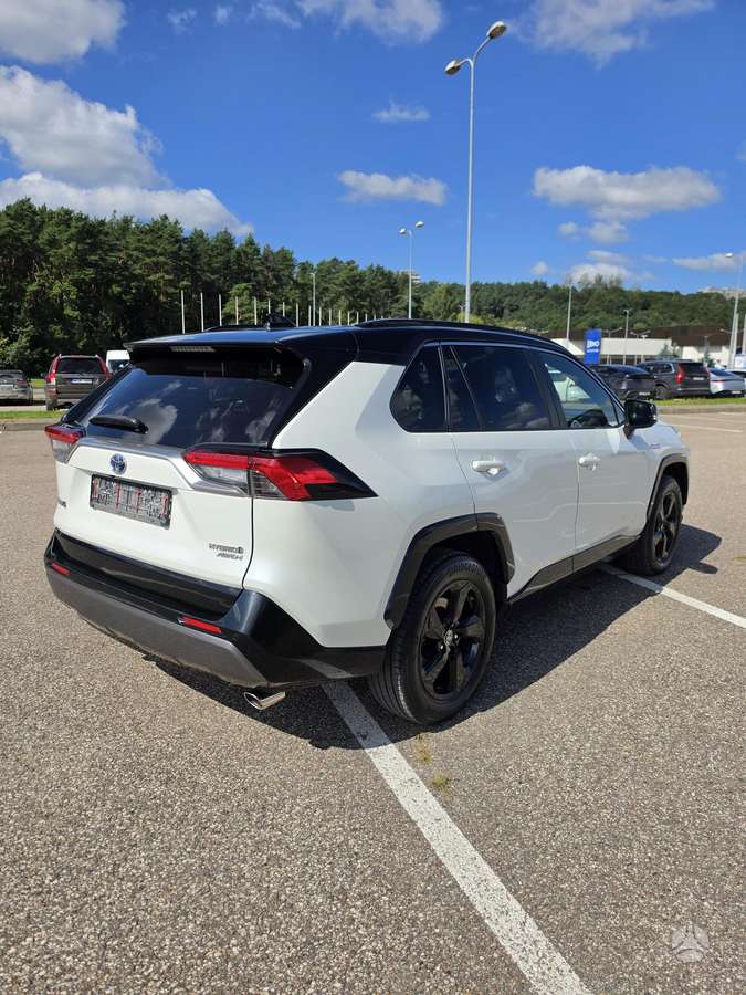 Toyota RAV4 - 4