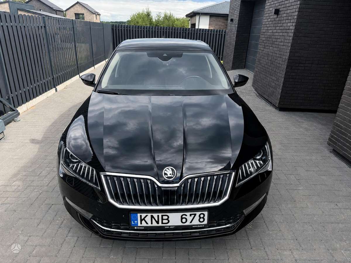 Skoda Superb, 1.8 l., hatchback