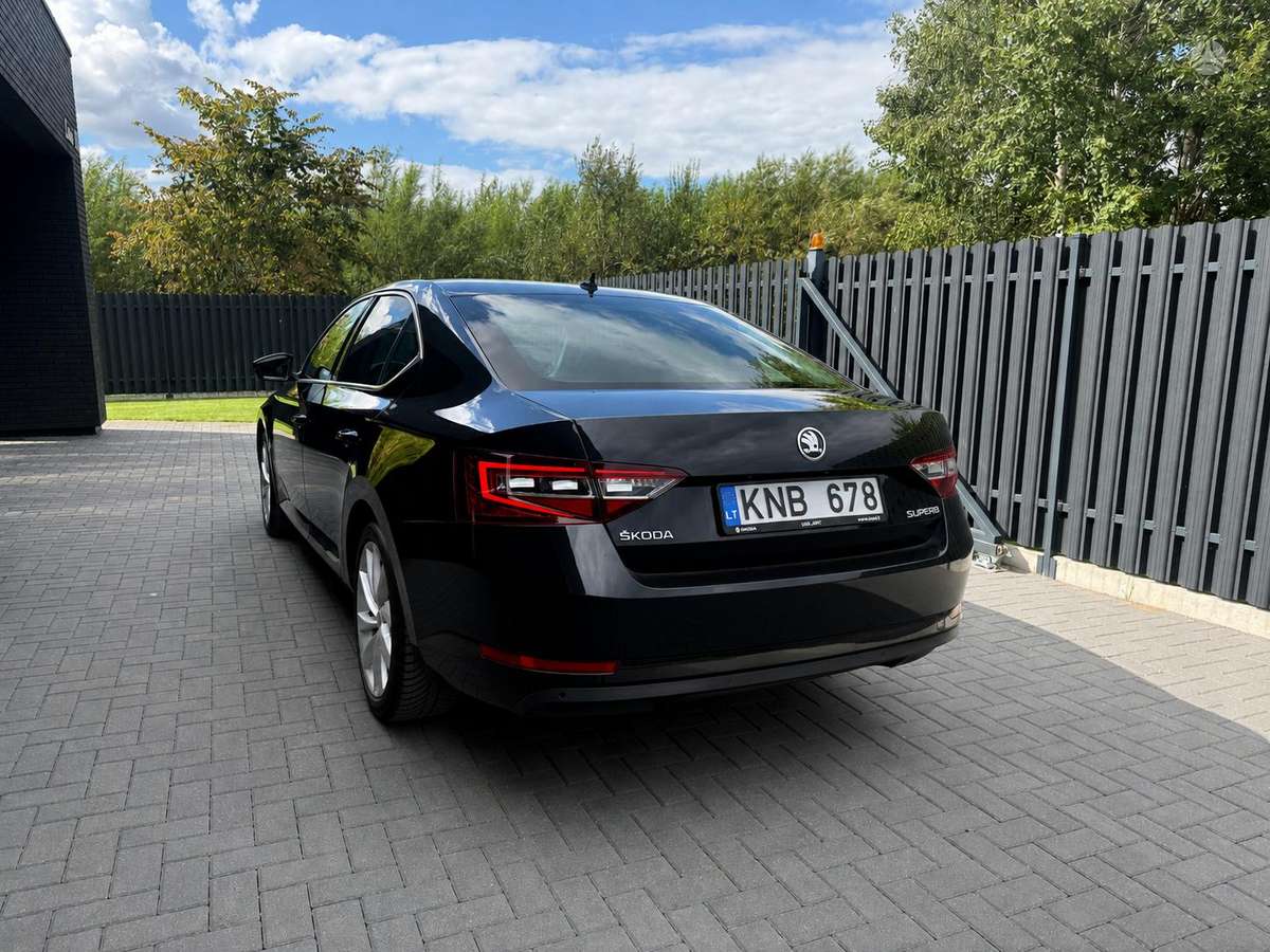 Skoda Superb, 1.8 l., hatchback