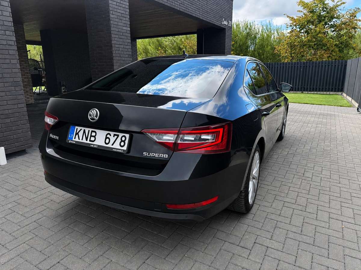 Skoda Superb, 1.8 l., hatchback