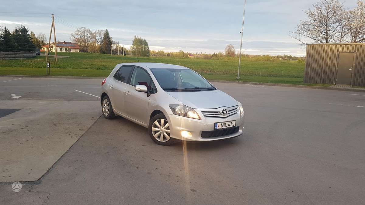 Toyota Auris, 2.0 l., hatchback