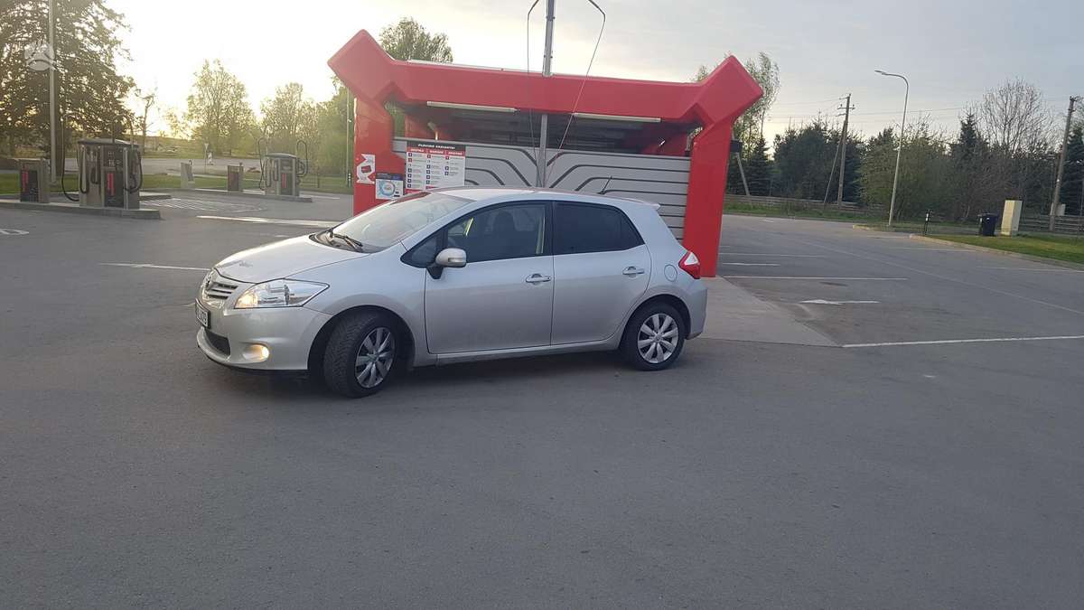 Toyota Auris, 2.0 l., hatchback