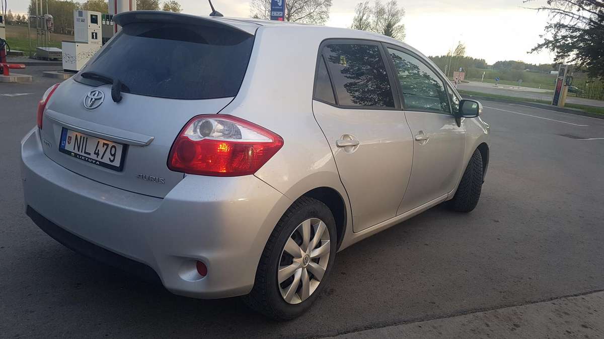Toyota Auris, 2.0 l., hatchback