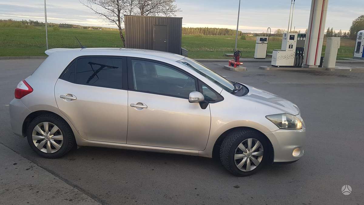 Toyota Auris, 2.0 l., hatchback