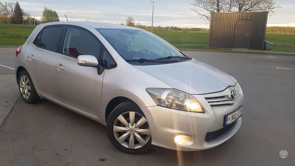 Toyota Auris, 2.0 l., hatchback