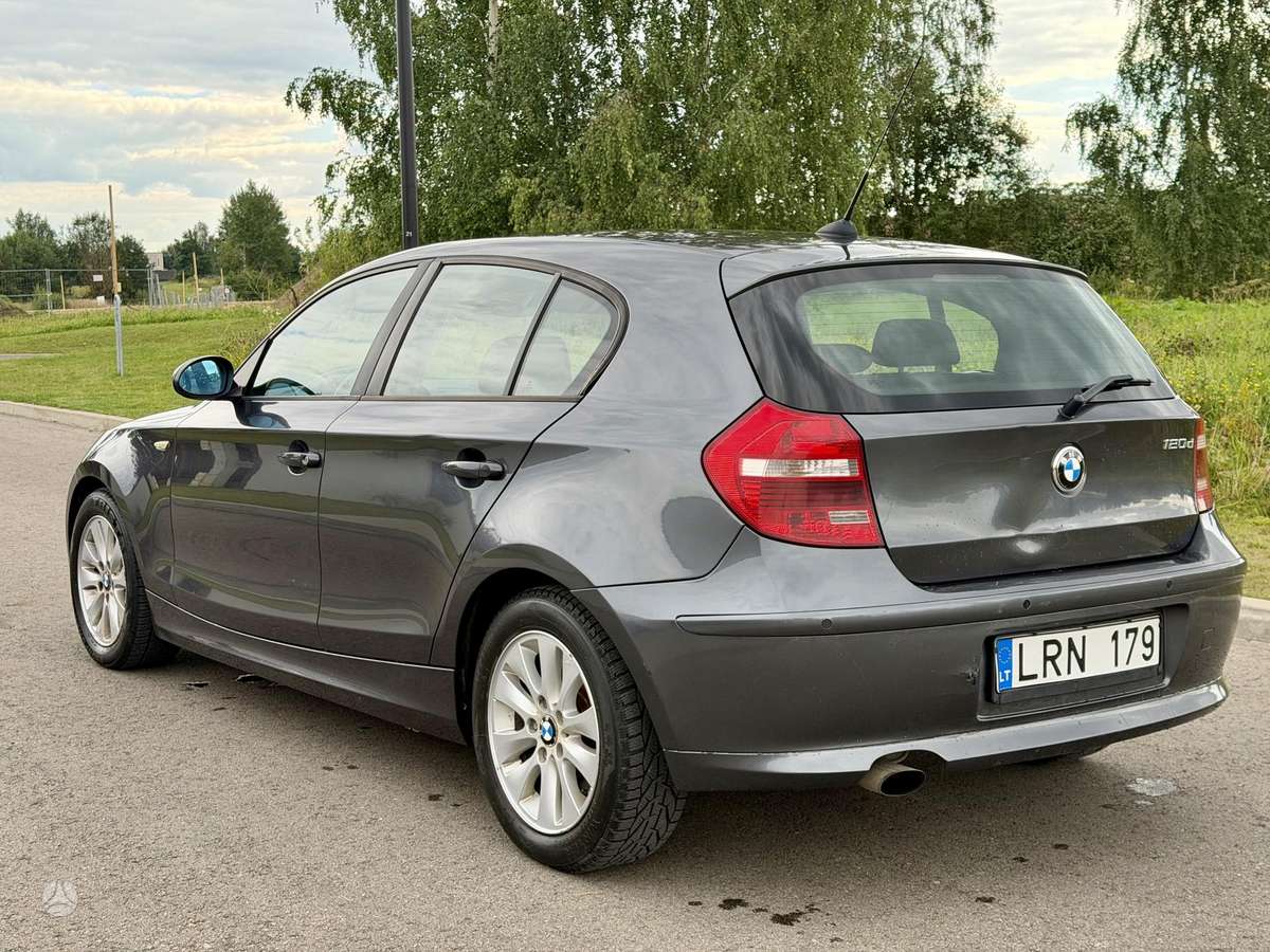BMW 120, 2.0 l., hatchback
