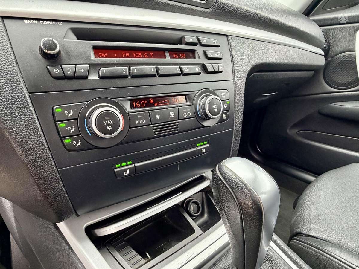 BMW 120, 2.0 l., hatchback