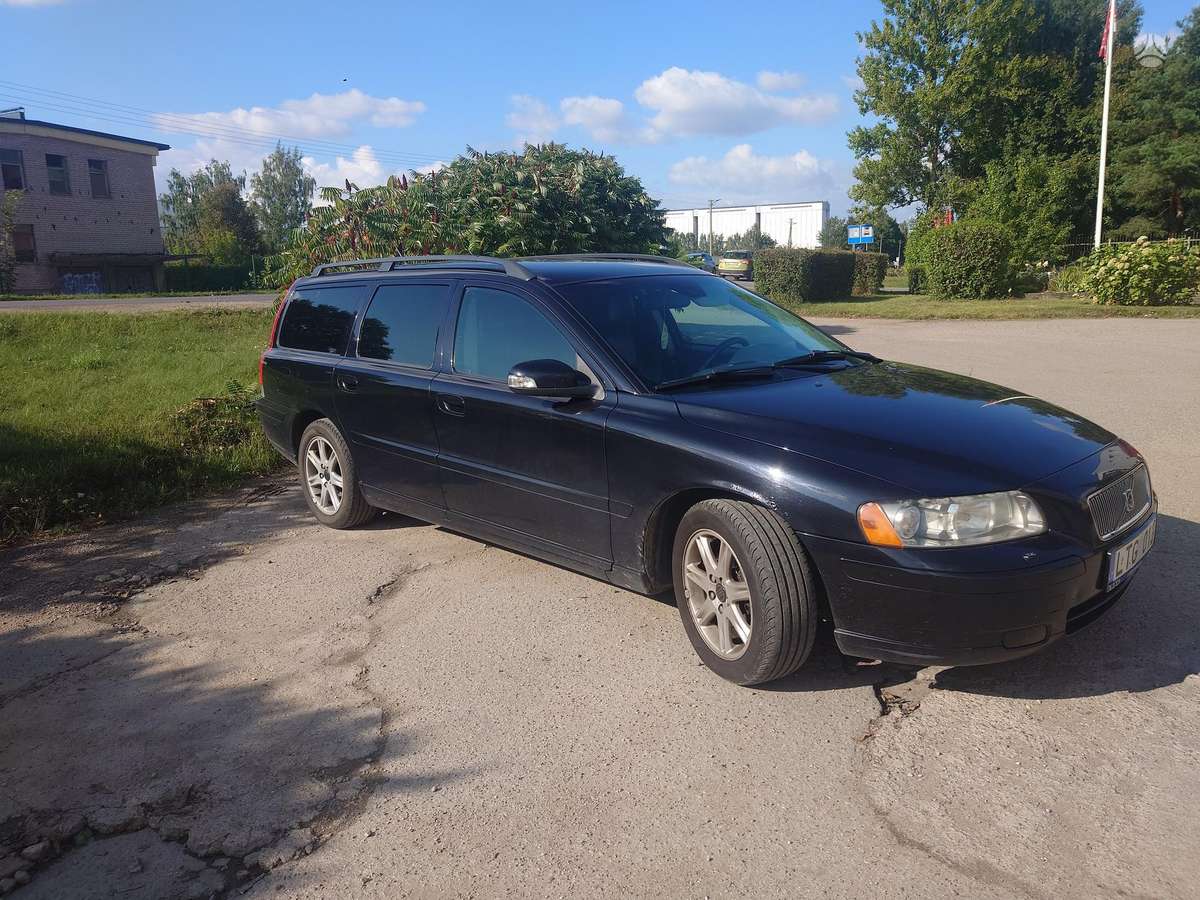 Volvo V70 - 1