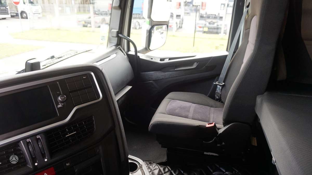 Iveco Stralis 440 Retarder, single sleeper