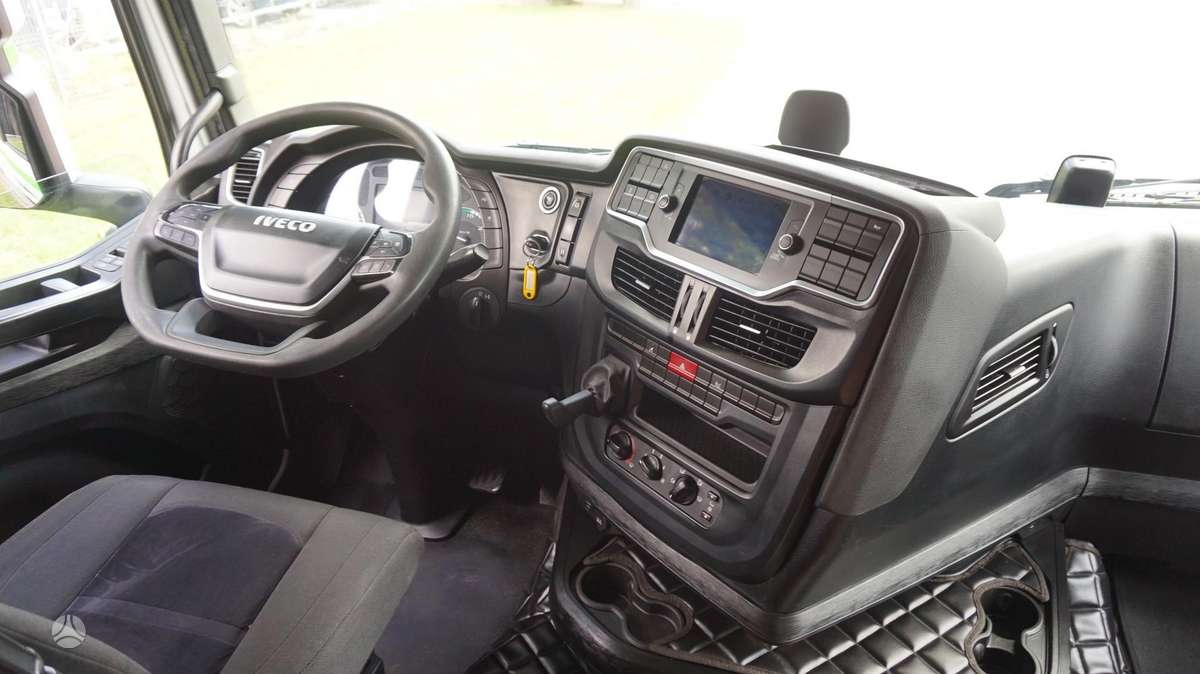 Iveco Stralis 440 Retarder, single sleeper