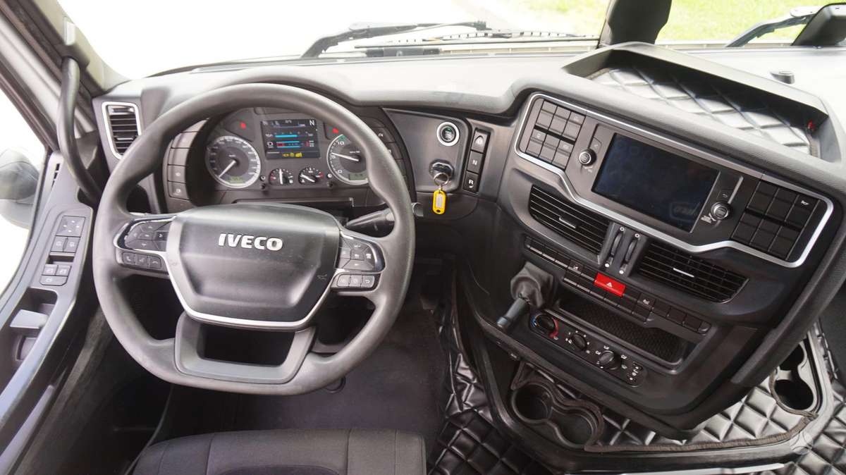 Iveco Stralis 440 Retarder, single sleeper