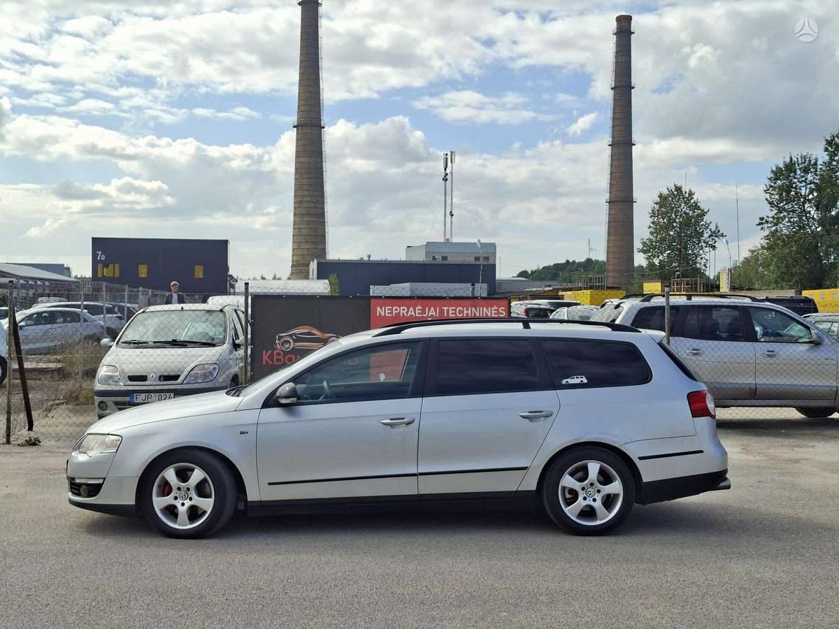 Volkswagen Passat - 2