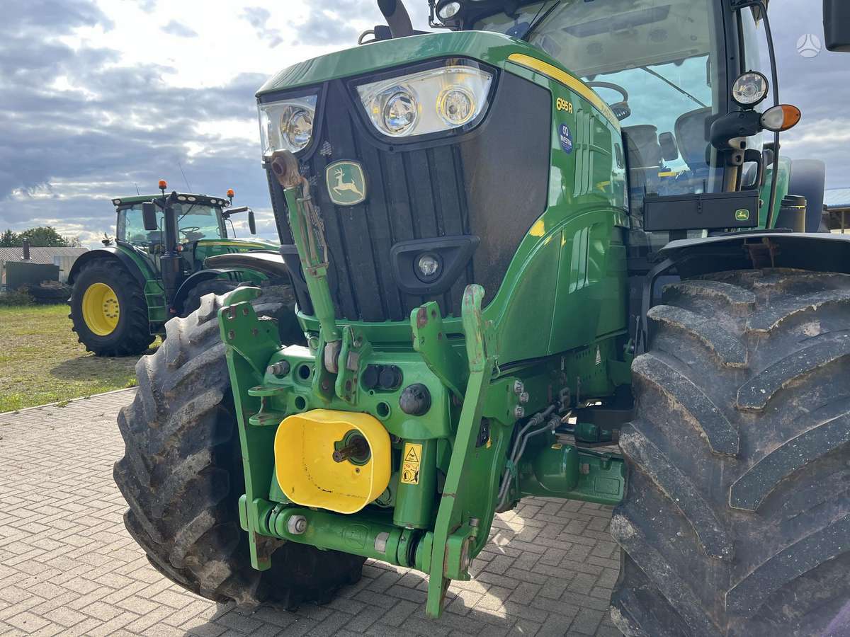 John Deere 6195R, tractors