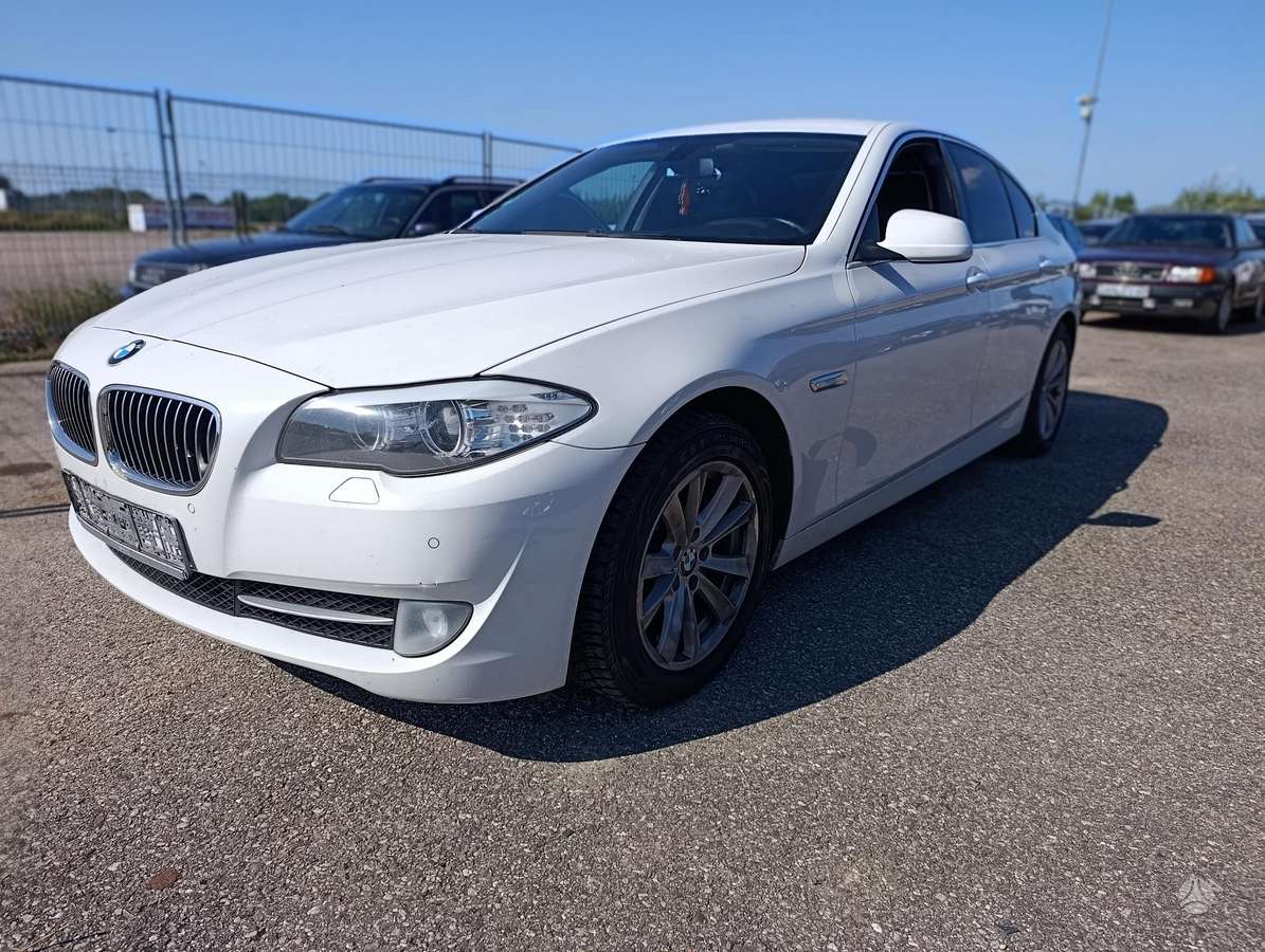 BMW 525, 2.0 l., Седан