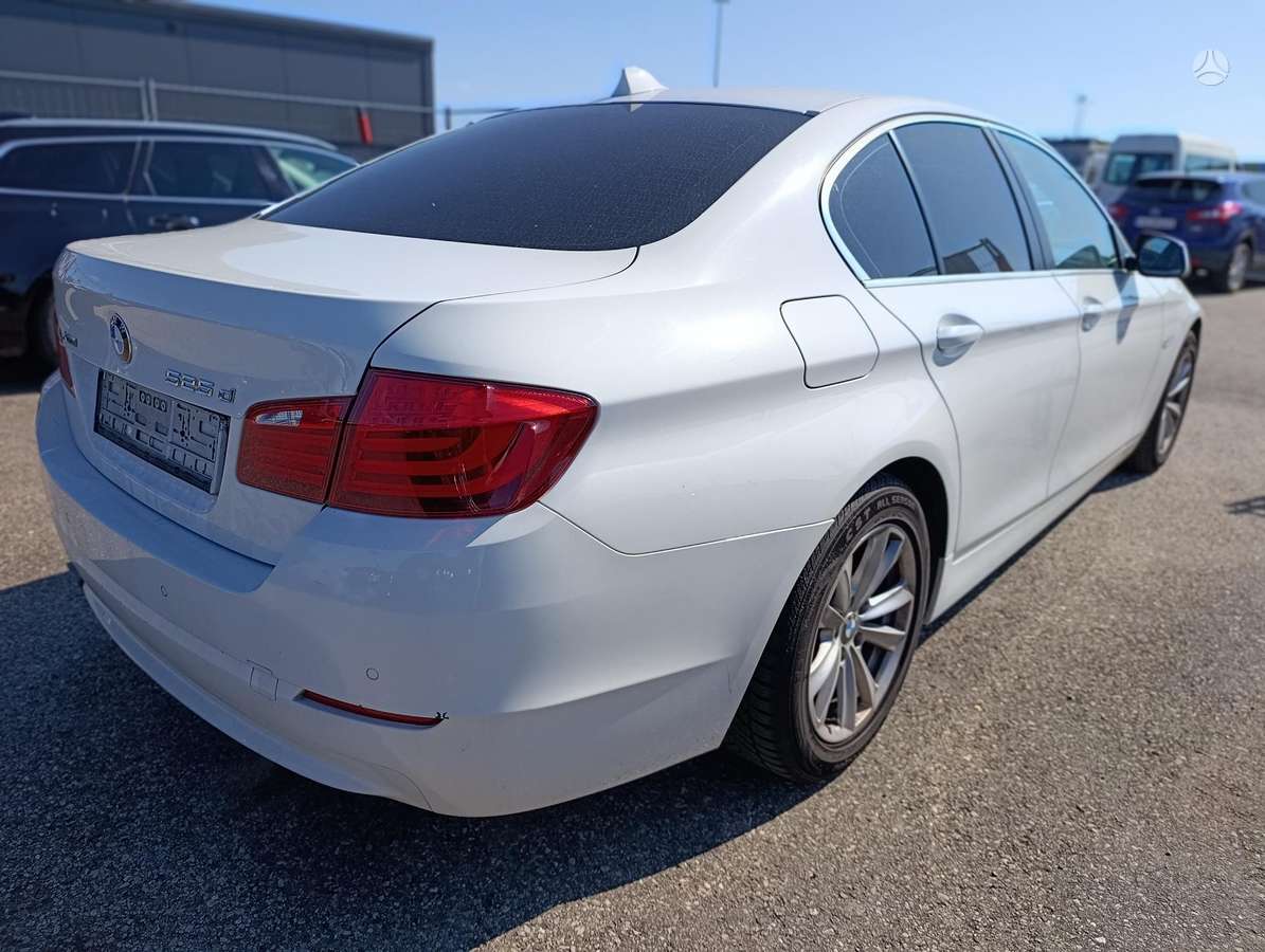 BMW 525, 2.0 l., Седан