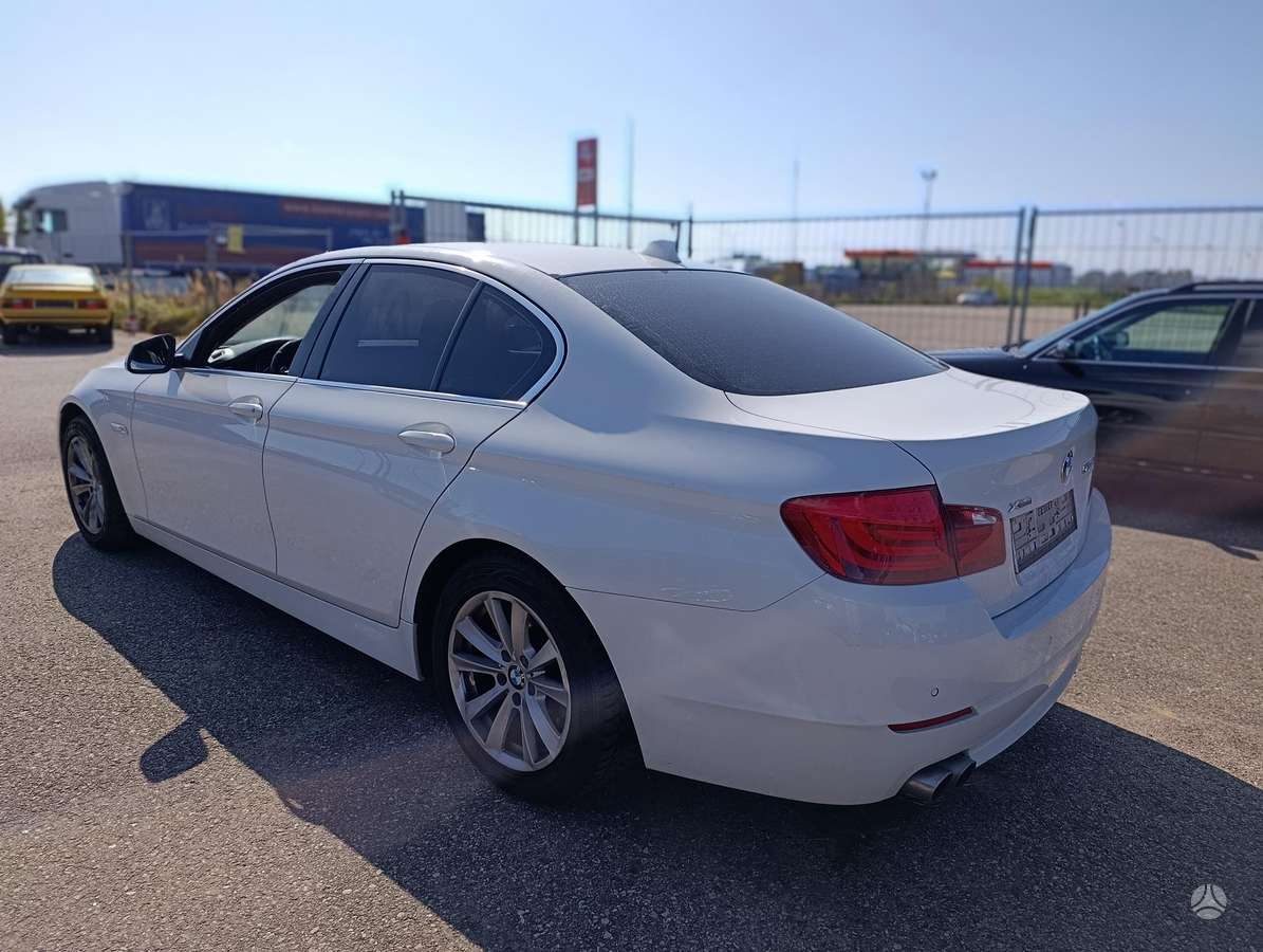 BMW 525, 2.0 l., Седан