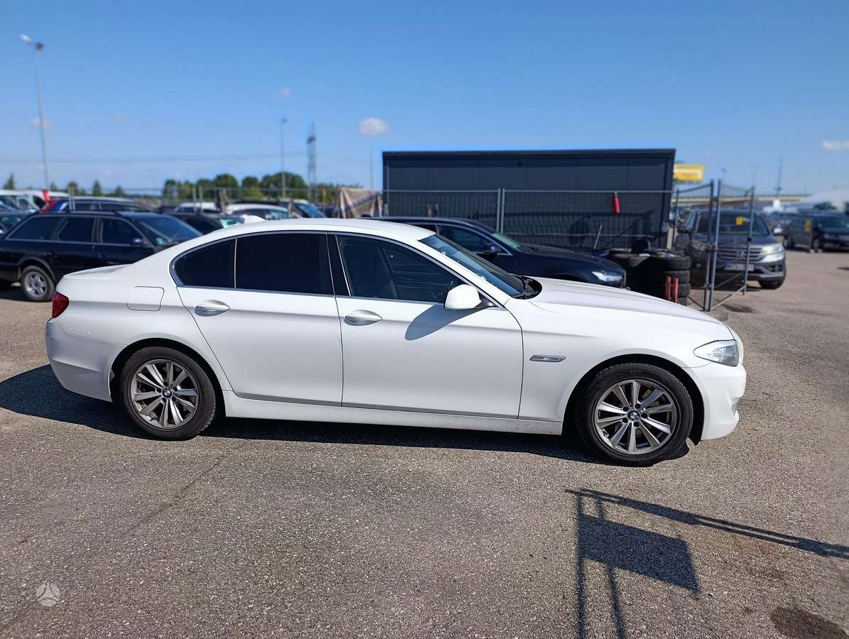 BMW 525, 2.0 l., Седан
