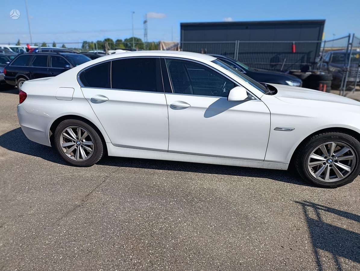 BMW 525, 2.0 l., Седан