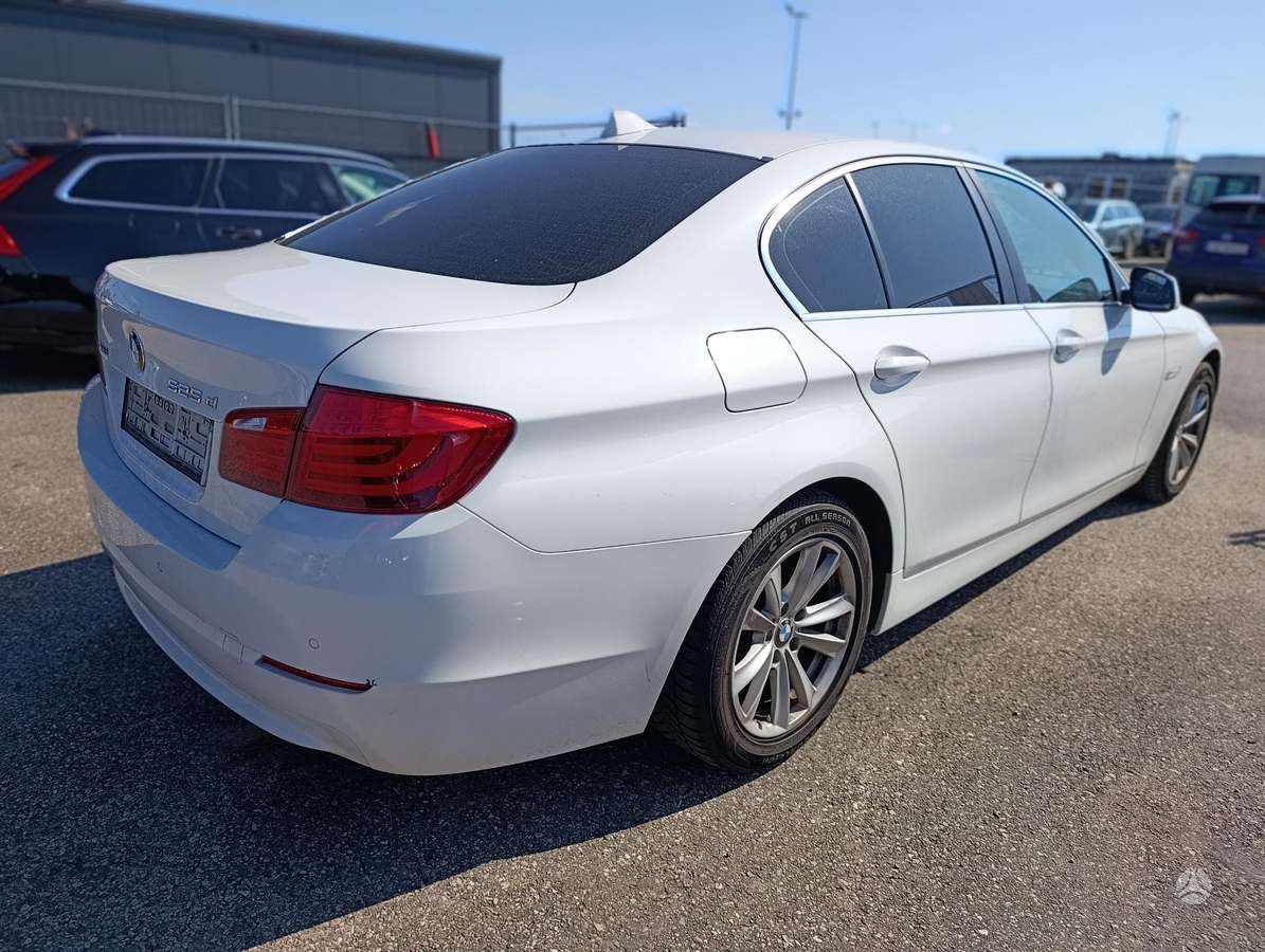 BMW 525, 2.0 l., Седан