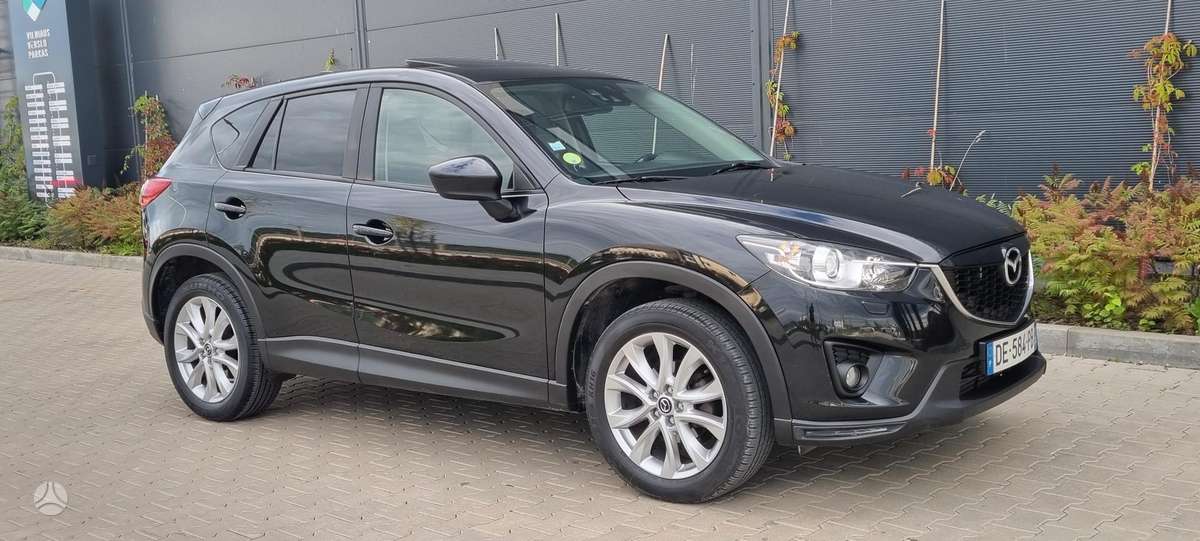 Mazda CX-5, 2.2 l., off-road / crossover