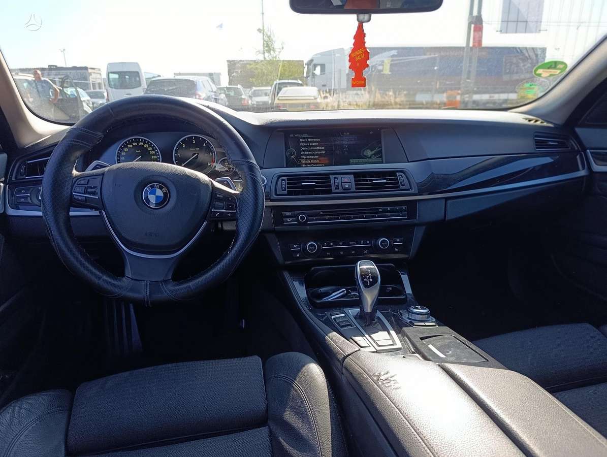 BMW 525, 2.0 l., Седан