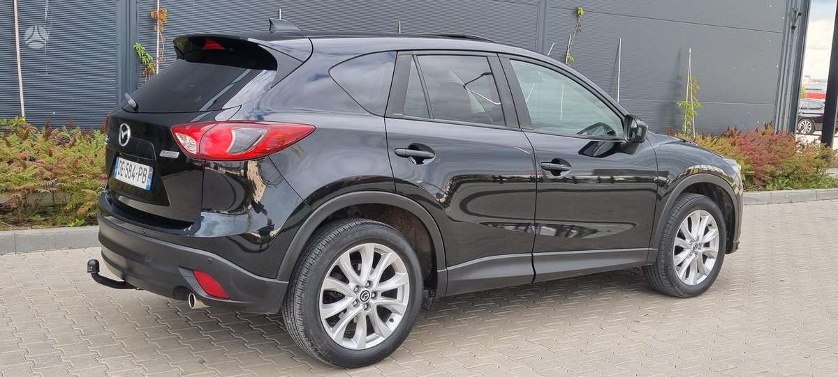 Mazda CX-5, 2.2 l., off-road / crossover