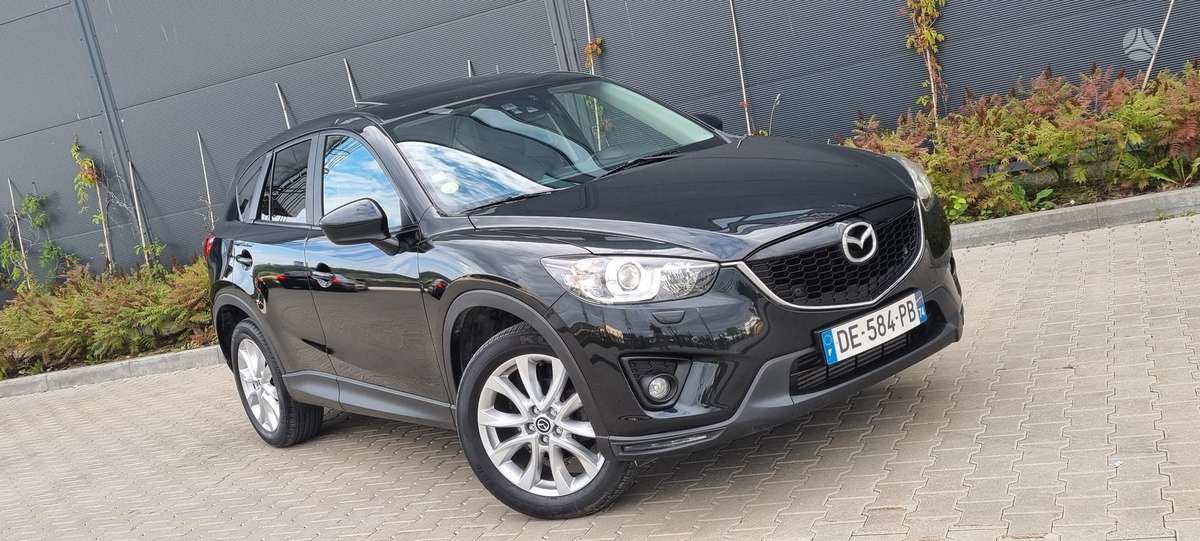 Mazda CX-5, 2.2 l., off-road / crossover