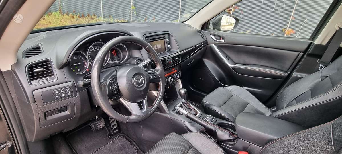 Mazda CX-5, 2.2 l., off-road / crossover
