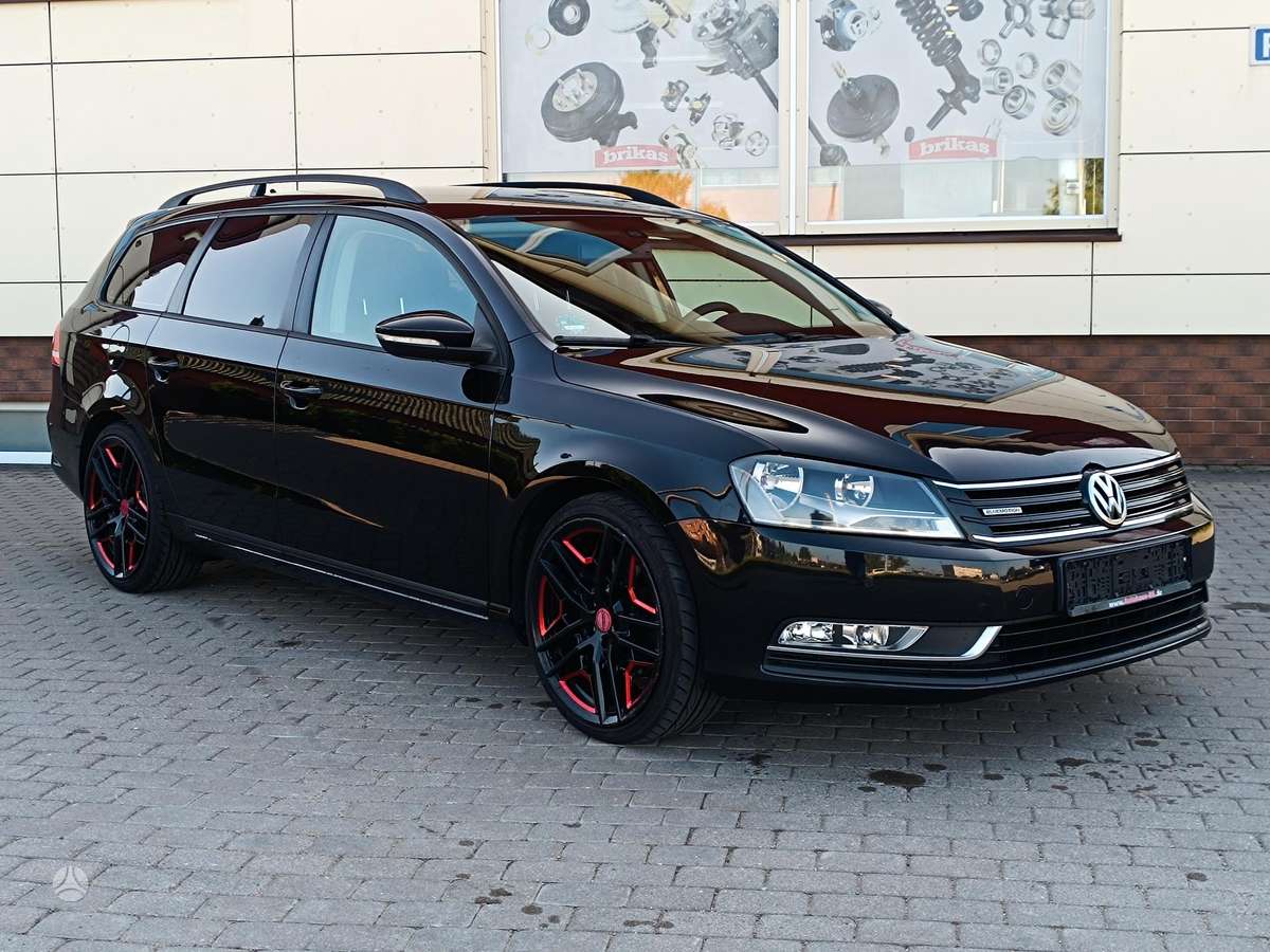 Volkswagen Passat - 1