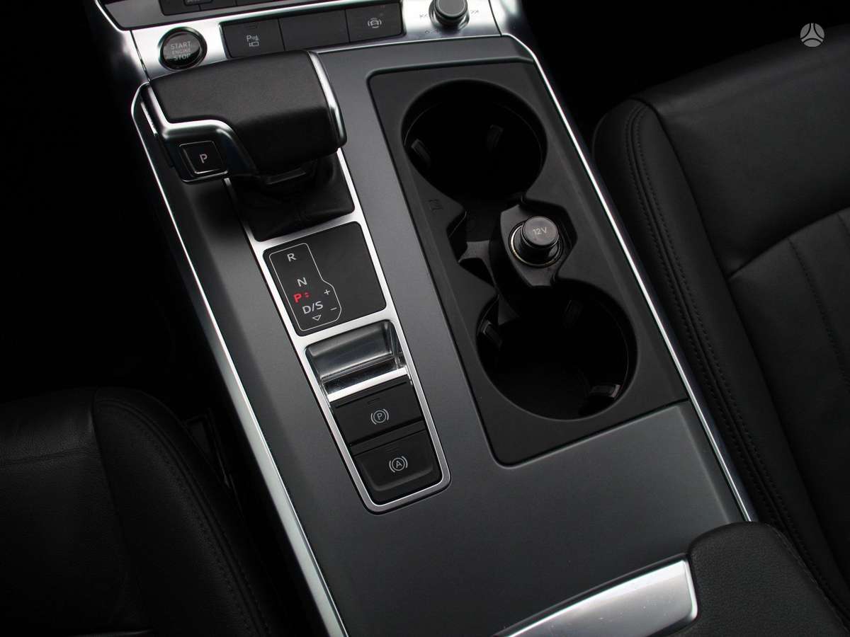 Audi A6, 2.0 l., Седан