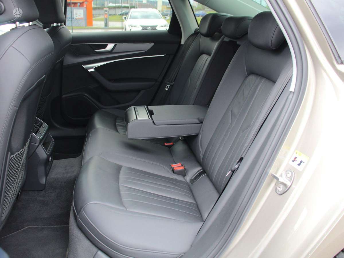Audi A6, 2.0 l., Седан