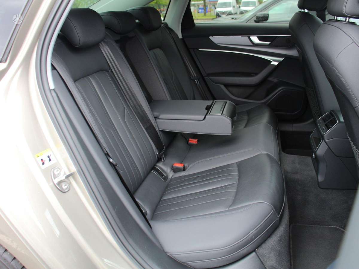 Audi A6, 2.0 l., Седан