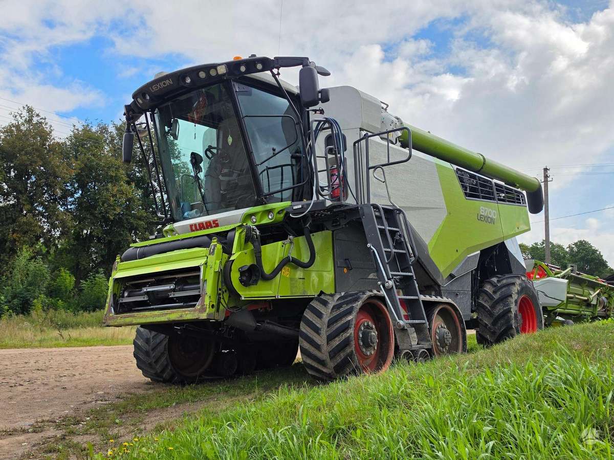 Claas Lexion 8700TT 4WD, kombainai
