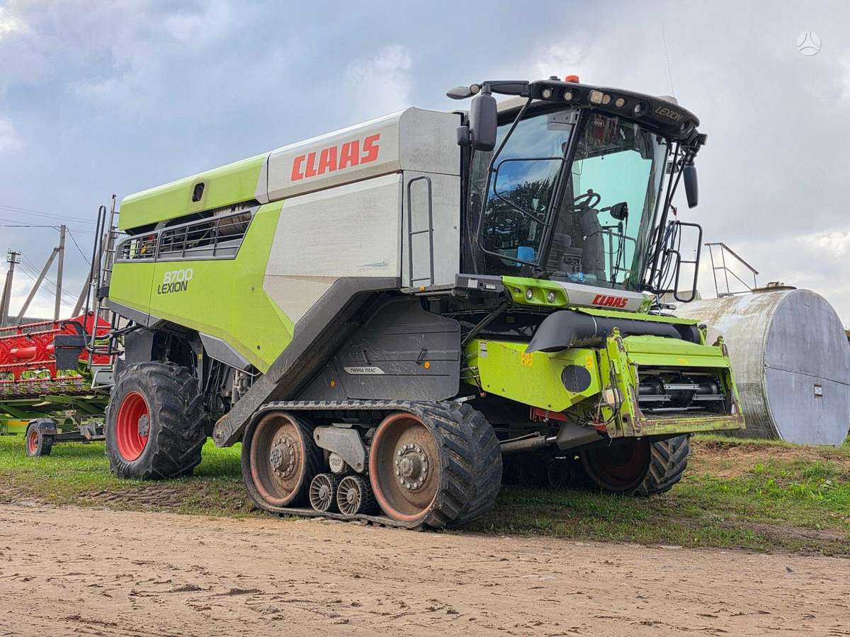 Claas Lexion 8700TT 4WD, kombainai