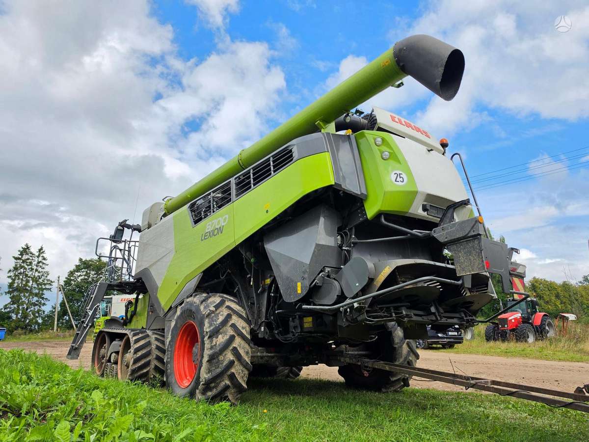 Claas Lexion 8700TT 4WD, kombainai
