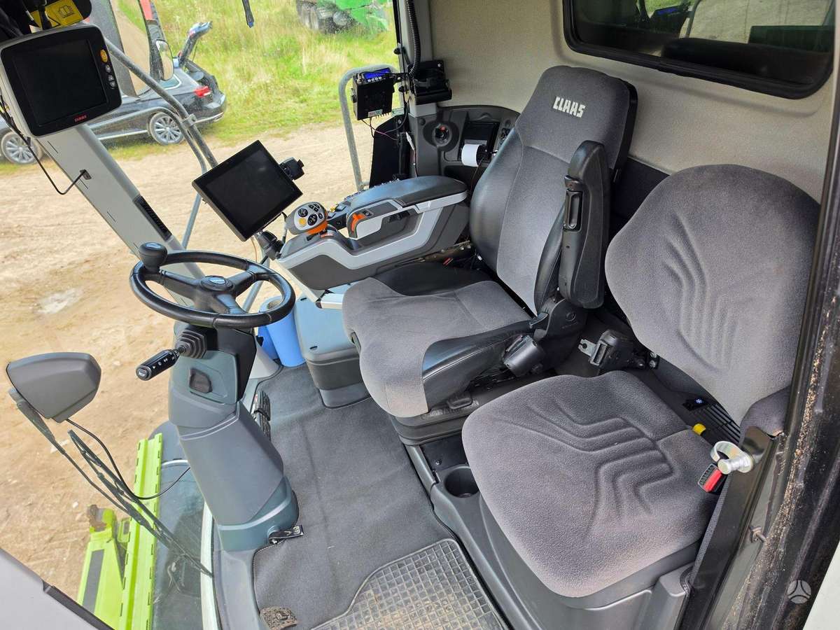 Claas Lexion 8700TT 4WD, kombainai