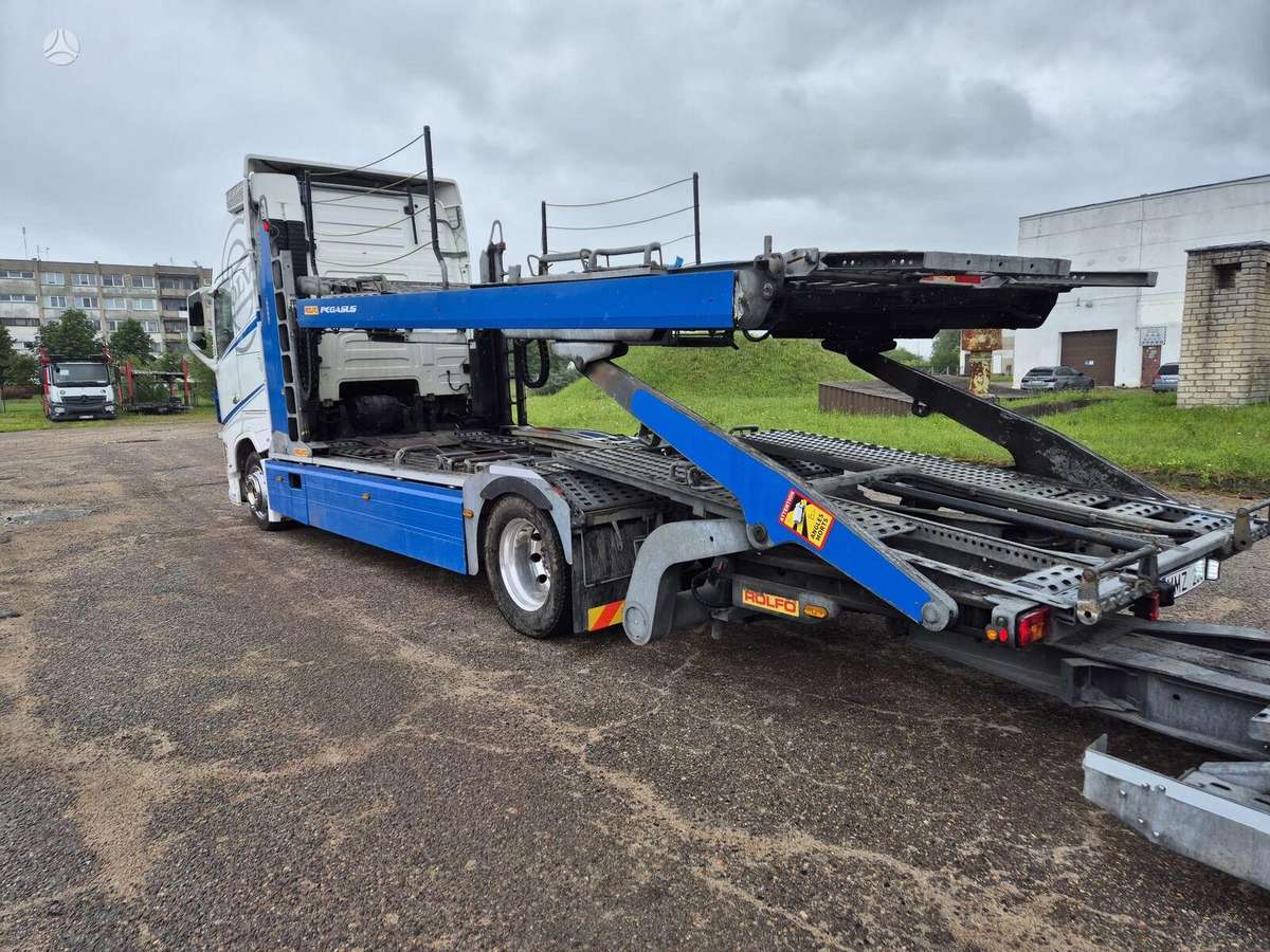 Volvo + ROLFO 2017, auto transporters