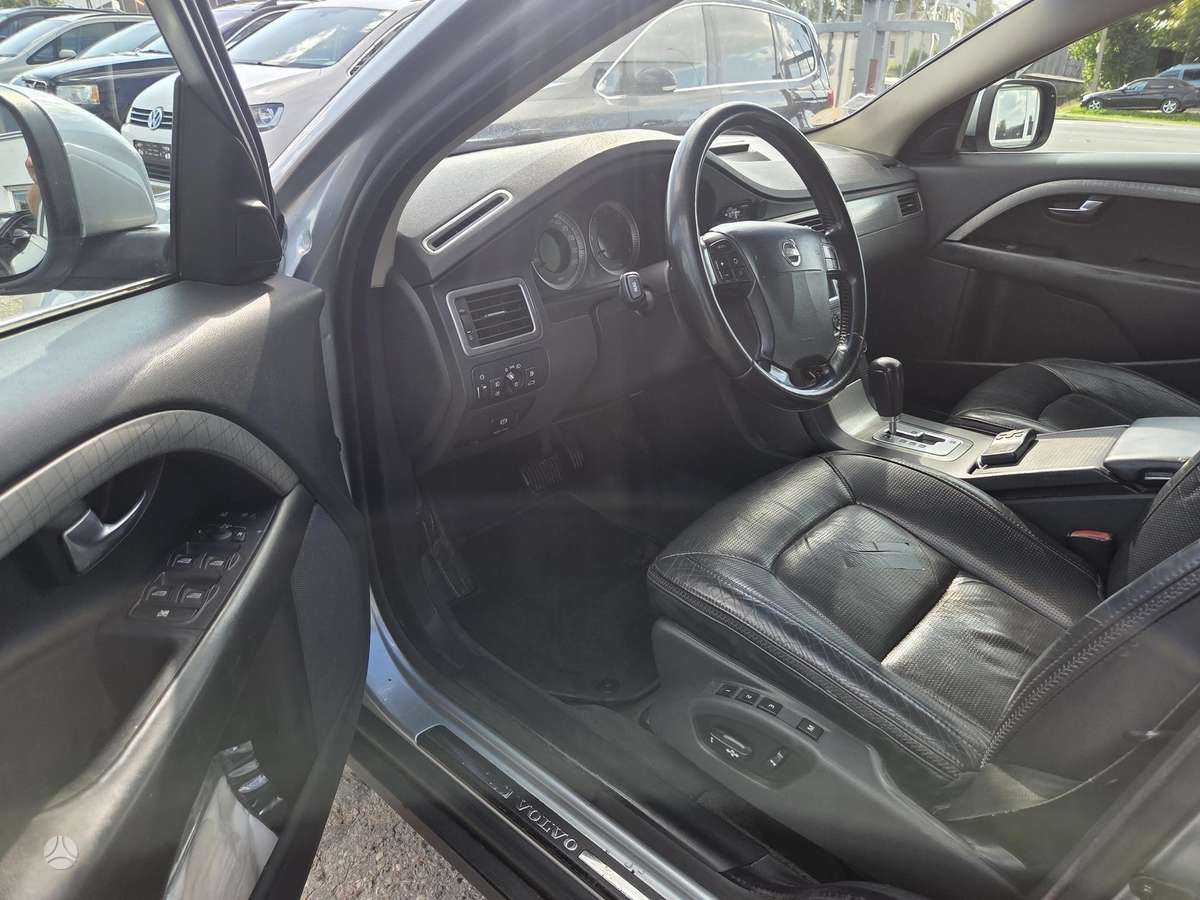 Volvo XC70, 2.4 l., Универсал