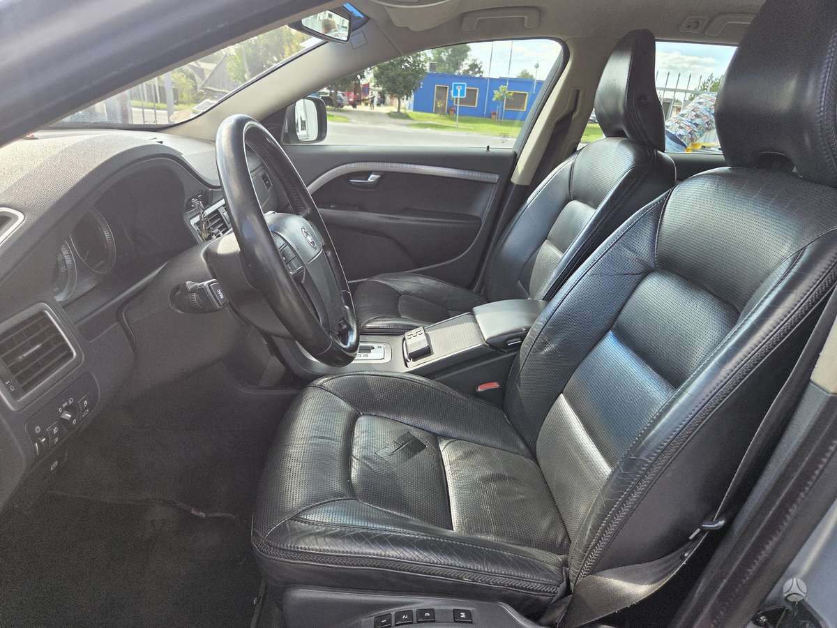 Volvo XC70, 2.4 l., Универсал