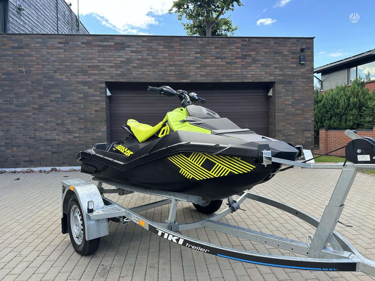 Sea-Doo Spark Trixx, водные мотоциклы