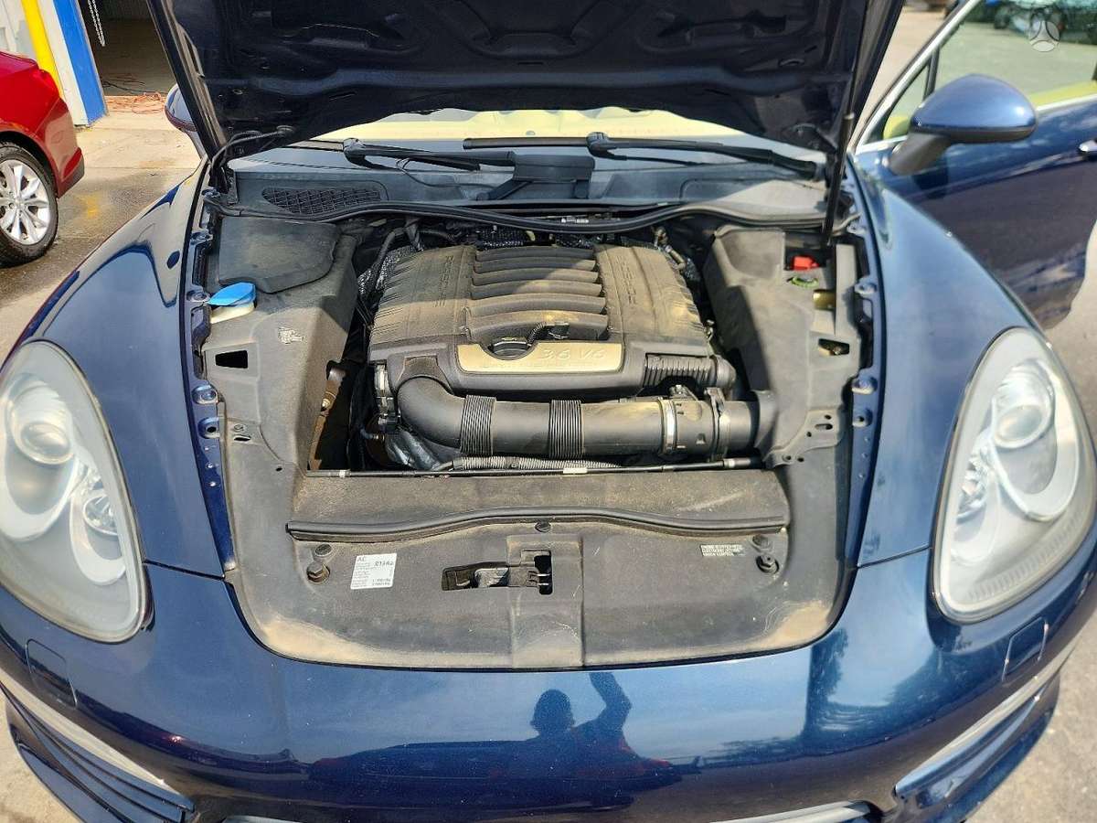 Porsche Cayenne - 11