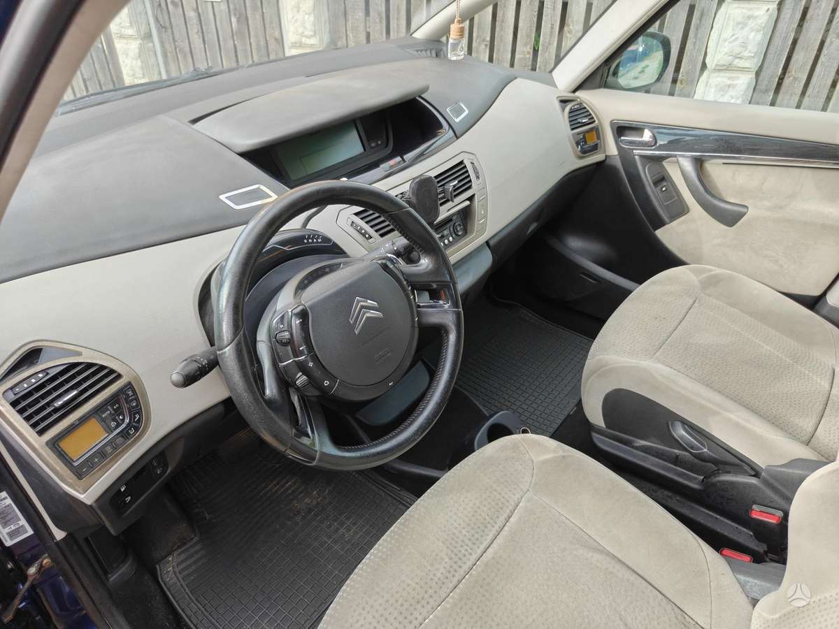 Citroen C4, 2.0 l., hatchback