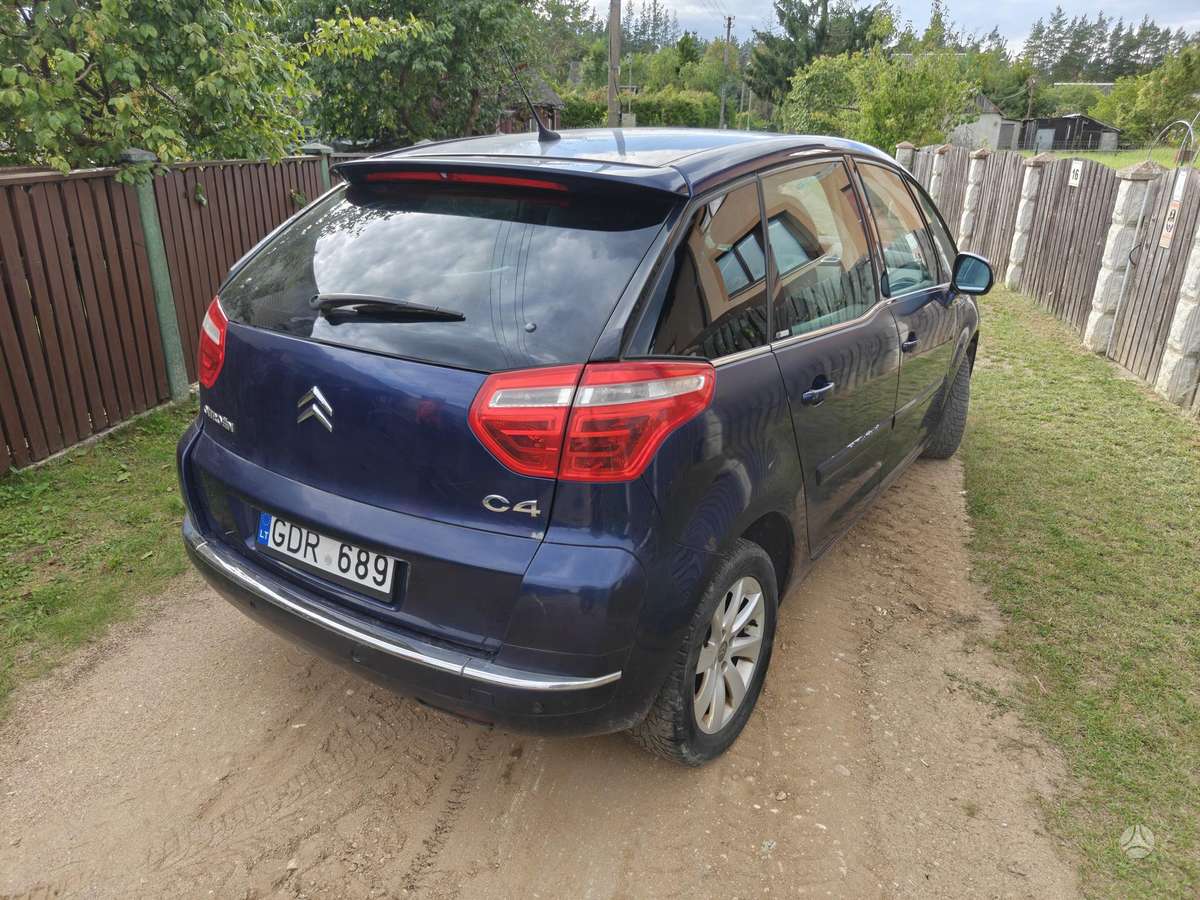 Citroen C4, 2.0 l., Хэтчбек