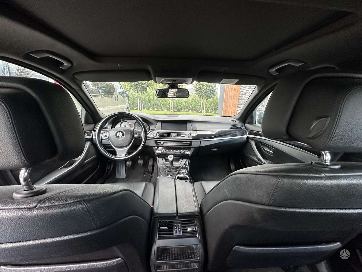 BMW 520, 2.0 l., Седан